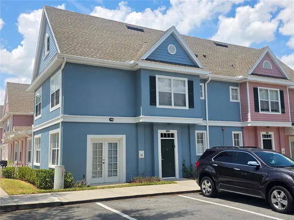 $2,200 | 4013 Venetian Bay Drive, Unit 108, Kissimmee, FL 34741