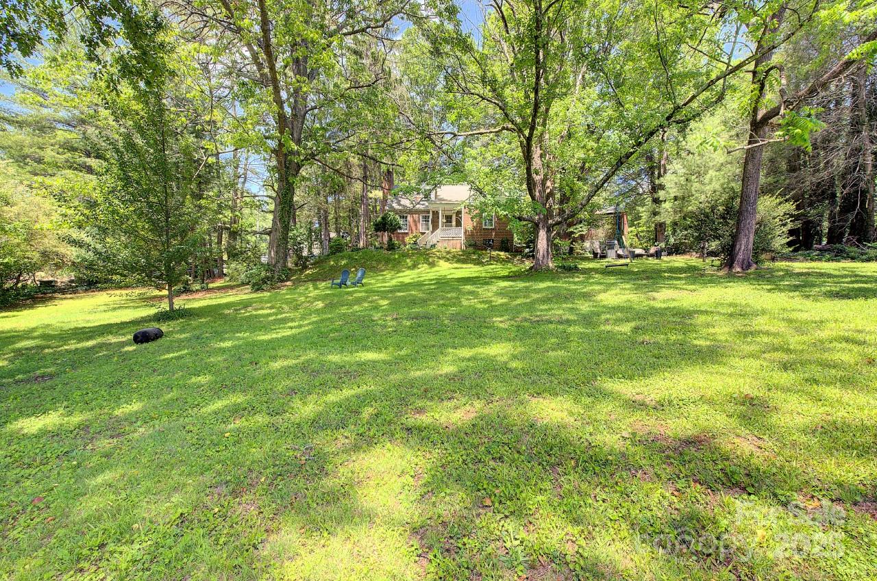 132 Beverly Road Asheville, NC 28805 - Photo 3 of 15 Gallery Image 3