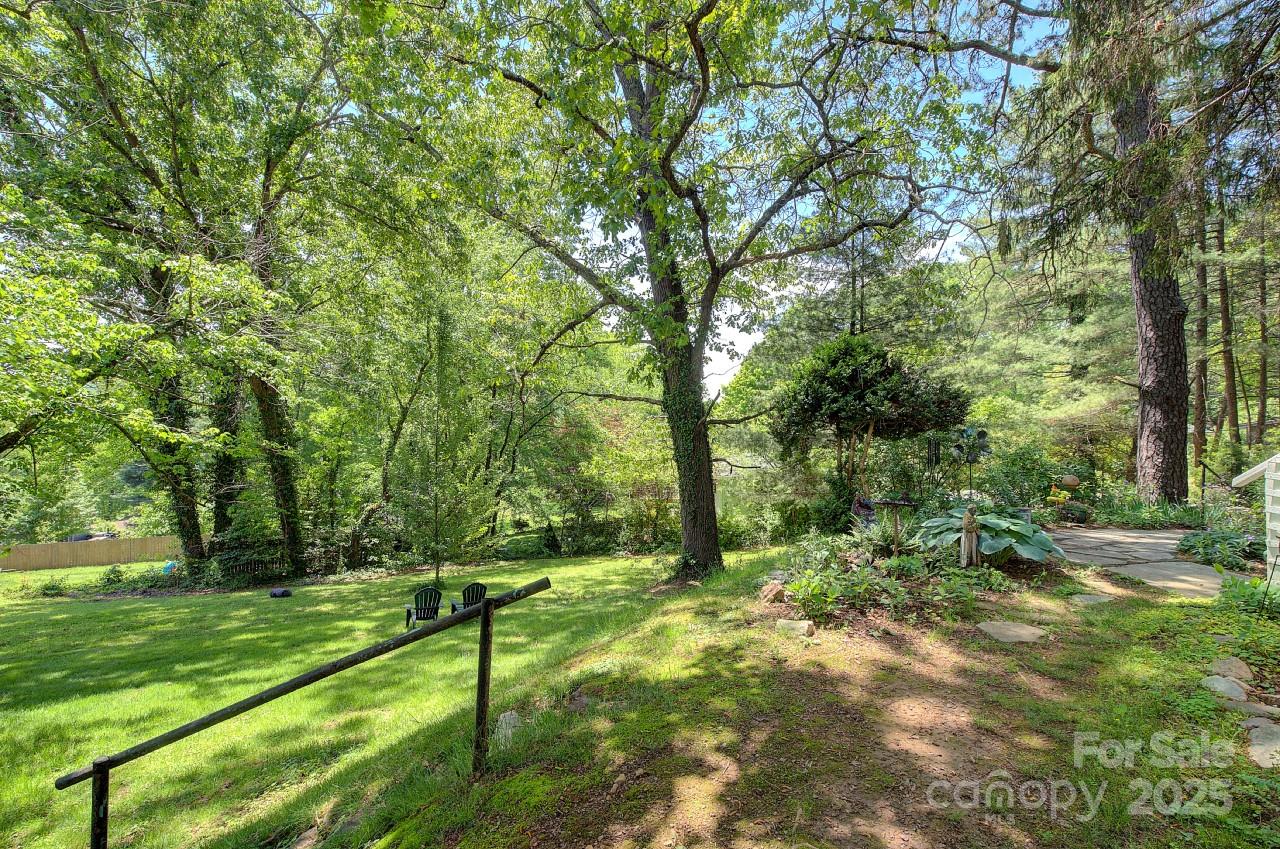 132 Beverly Road Asheville, NC 28805 - Photo 10 of 15 Gallery Image 10