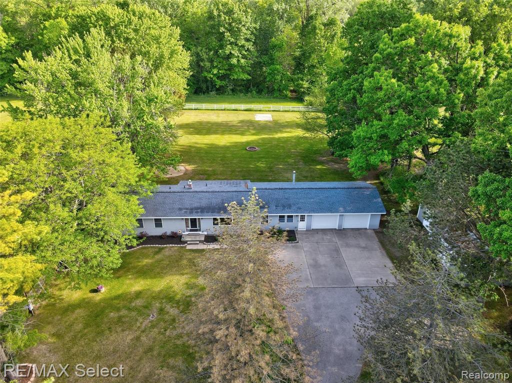 2483 Curtis Road Birch Run, MI 48415 - Photo 11 of 55
