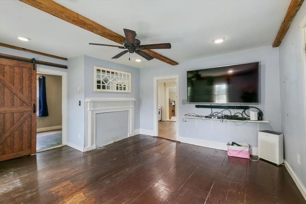 135 Hart Street Beverly, MA 01915 - Photo 14 of 29