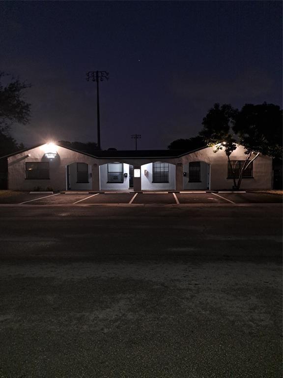 980 Southwest 76th Avenue, Unit 3 Pompano Beach, FL 33068 - Photo 32 of 32 a living room with furniture