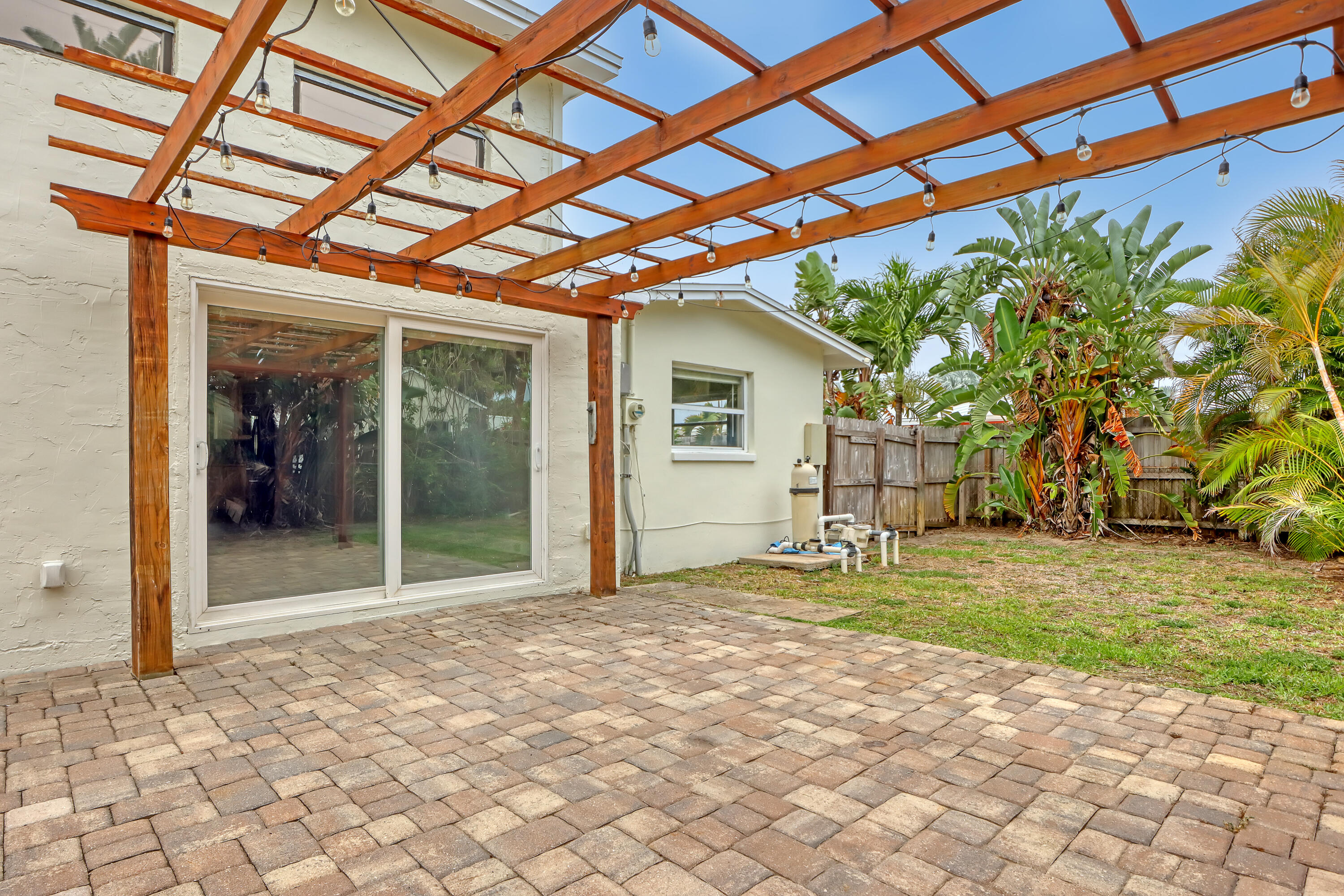 355 Brewster Road Indialantic, FL 32903 - Photo 19 of 47 155
