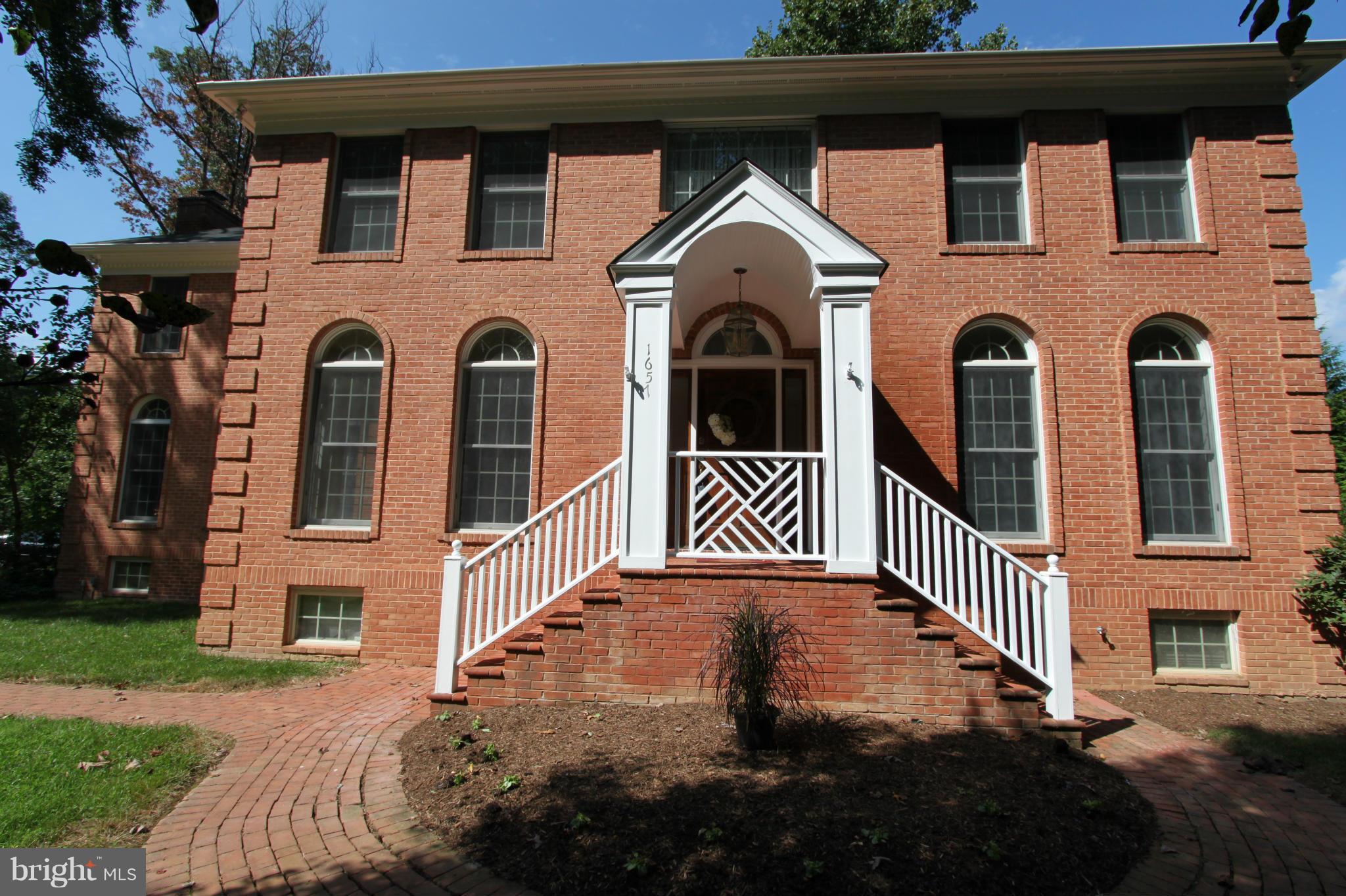 1657 Beulah Road Vienna, VA 22182 - Photo 2 of 30 Exterior (Front)