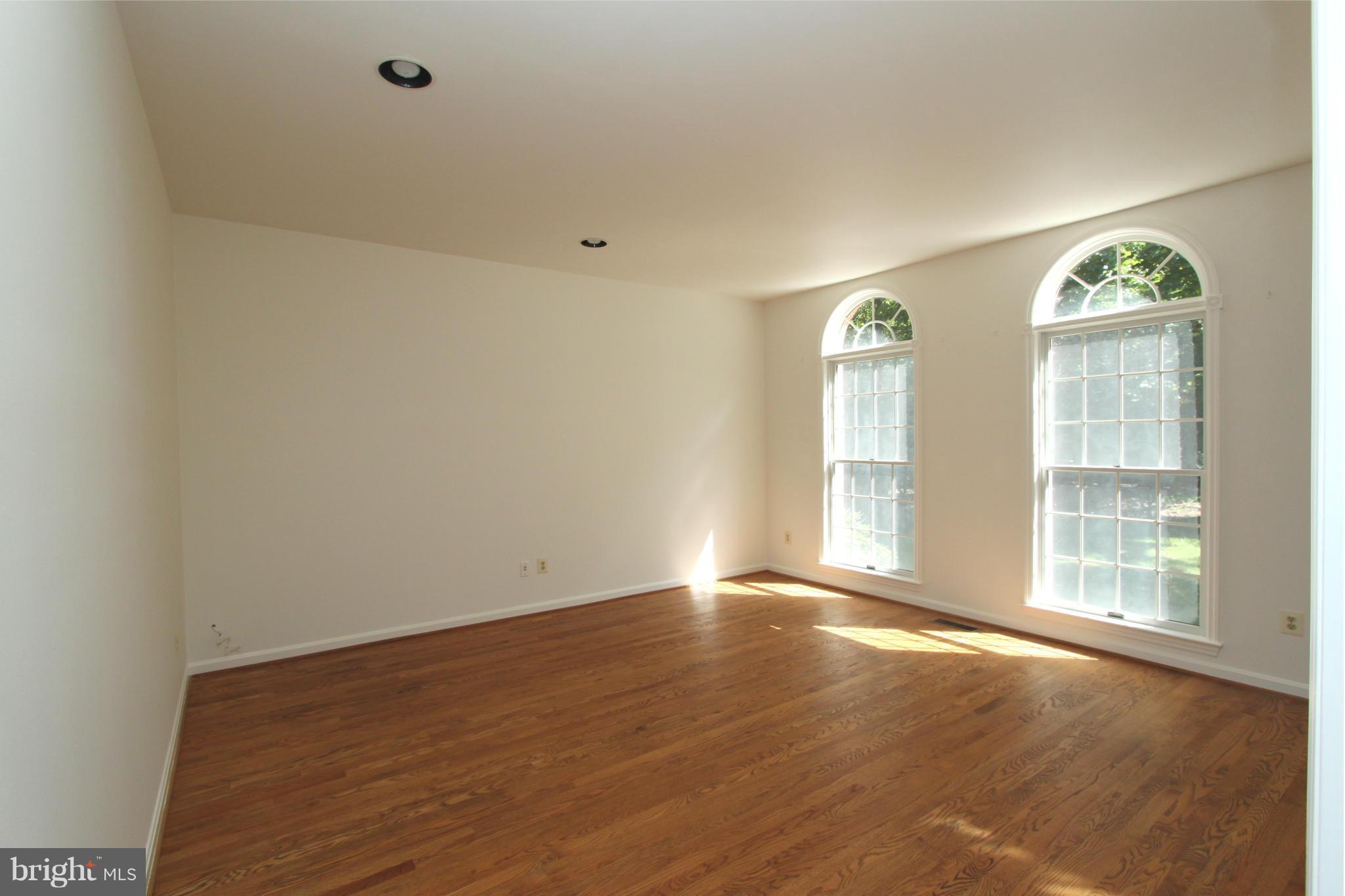 1657 Beulah Road Vienna, VA 22182 - Photo 4 of 30 Living Room