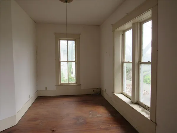 $149,900 | 311 Craig Street, Hillsboro, TX 76645