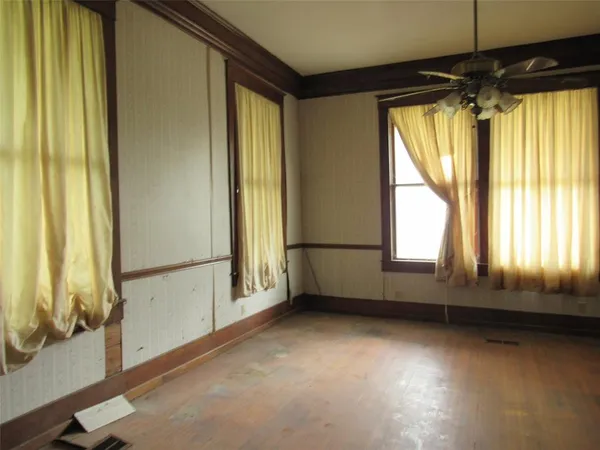 $149,900 | 311 Craig Street, Hillsboro, TX 76645