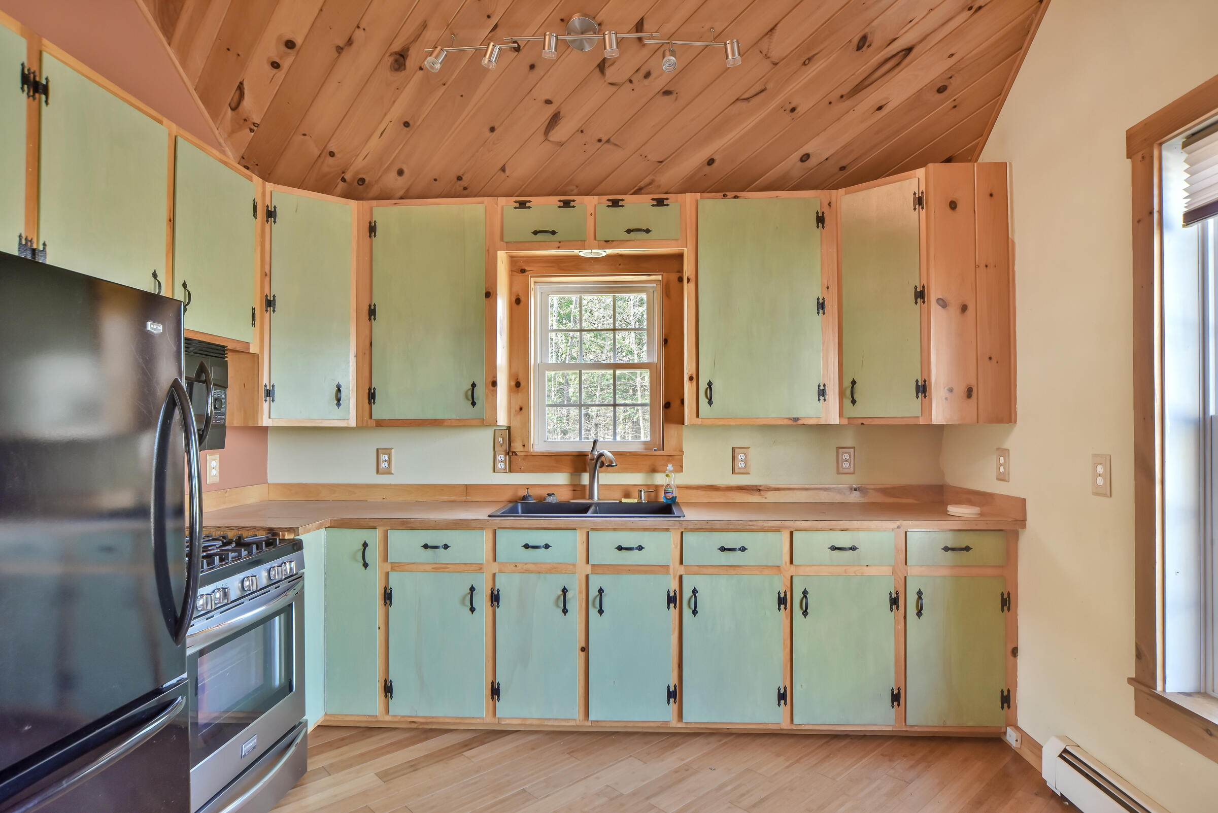 82 Tucker Road Wayne, ME 04284 - Photo 3 of 50 108718gr-120