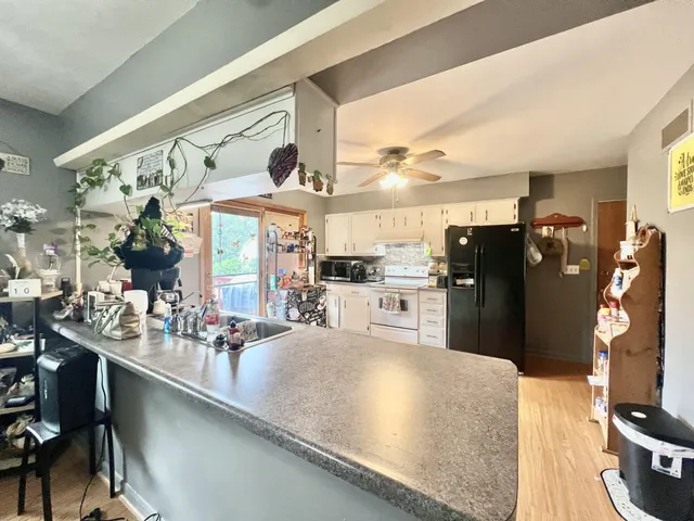 $277,500 | 1806 Barr Street, Hillsdale, MI 49242