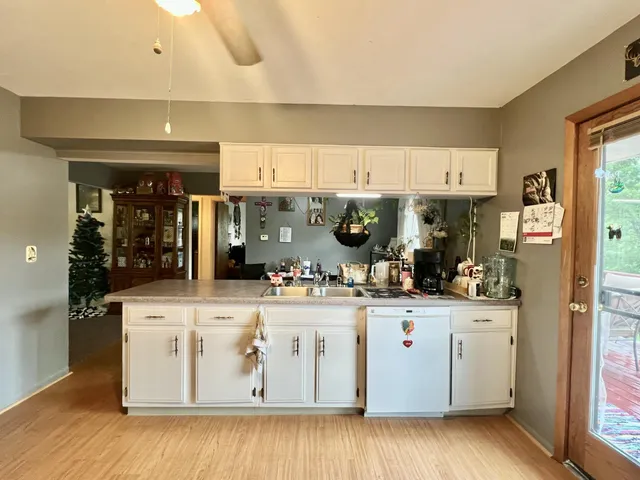 $277,500 | 1806 Barr Street, Hillsdale, MI 49242