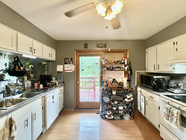 $277,500 | 1806 Barr Street, Hillsdale, MI 49242