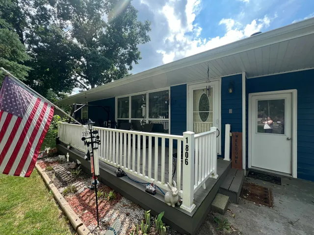 $277,500 | 1806 Barr Street, Hillsdale, MI 49242