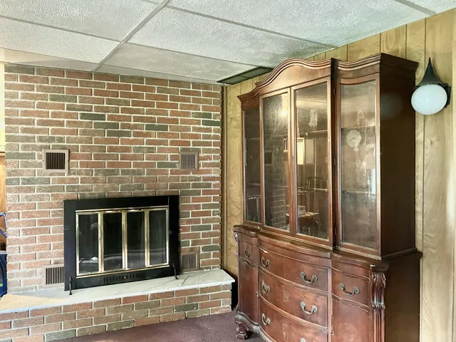 $277,500 | 1806 Barr Street, Hillsdale, MI 49242