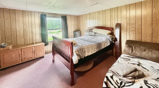 $277,500 | 1806 Barr Street, Hillsdale, MI 49242