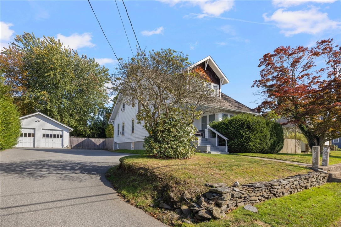 127 West Main Road Middletown, RI 02842 - Photo 33 of 33