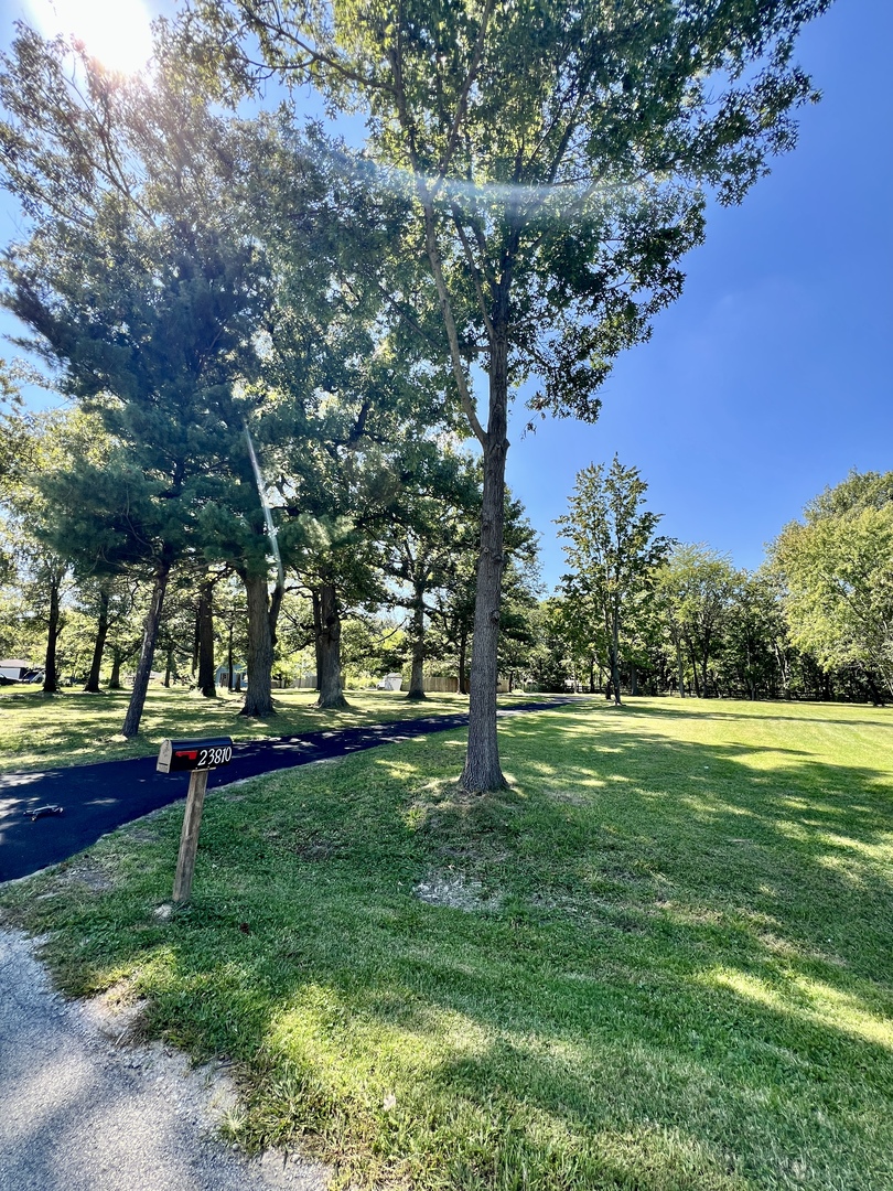 23810 South Ashland Avenue Crete, IL 60417 - Photo 2 of 10 a view of a park