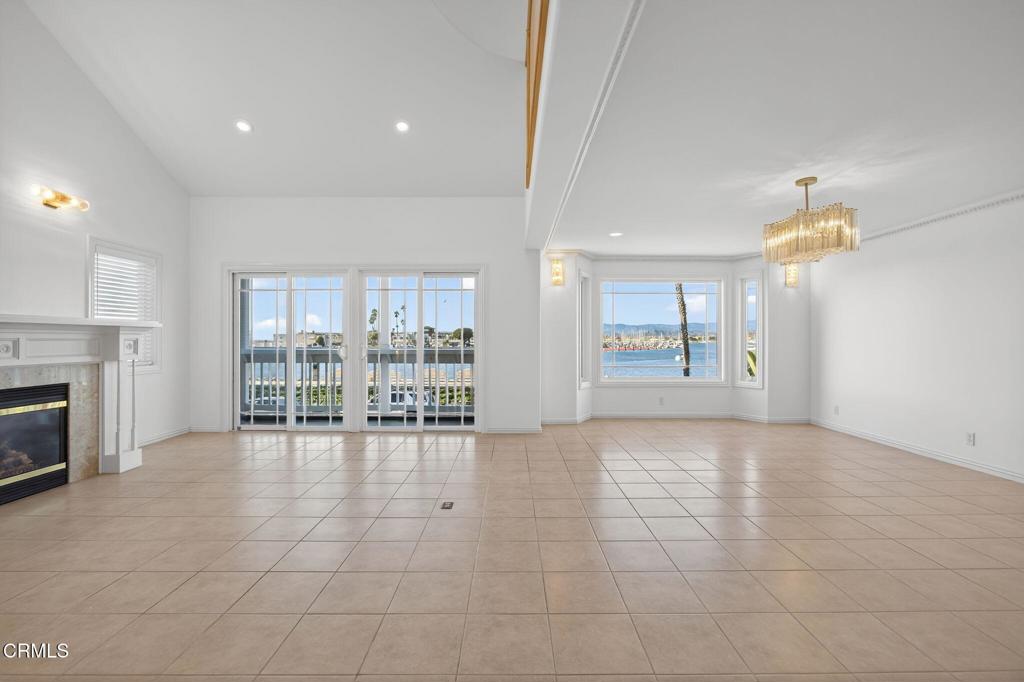 124 San Nicholas Avenue Oxnard, CA 93035 - Photo 13 of 58