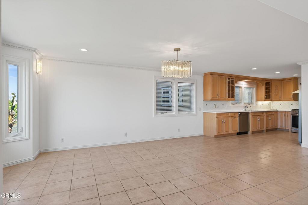 124 San Nicholas Avenue Oxnard, CA 93035 - Photo 17 of 58