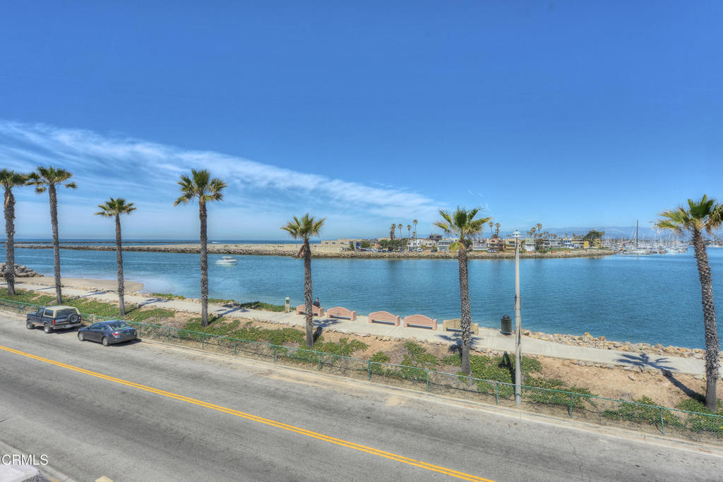 124 San Nicholas Avenue Oxnard, CA 93035 - Photo 2 of 58