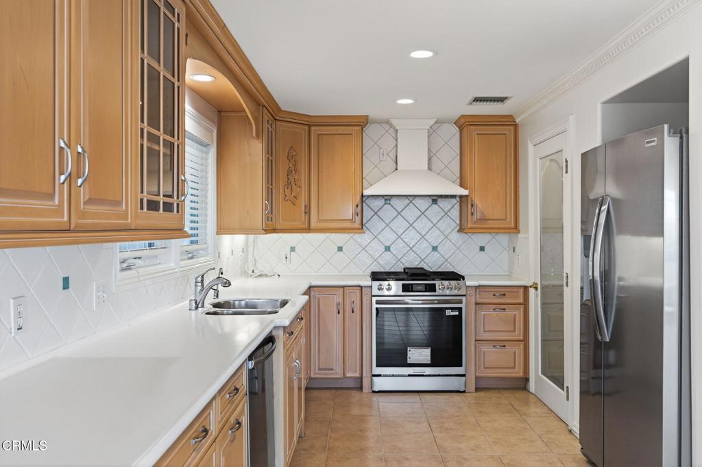 124 San Nicholas Avenue Oxnard, CA 93035 - Photo 22 of 58