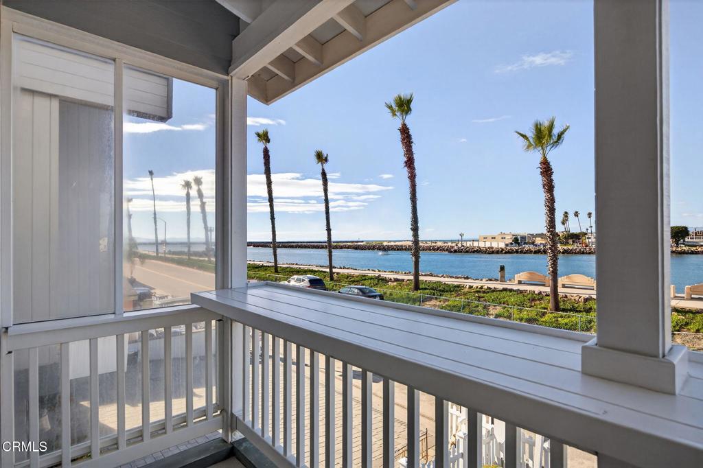 124 San Nicholas Avenue Oxnard, CA 93035 - Photo 9 of 58