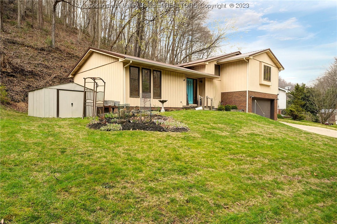 939 Chappell Road Charleston, WV 25304 - Photo 3 of 30 Gallery Image 3