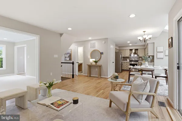$850,000 | 3563 Armfield Farm Drive, Chantilly, VA 20151