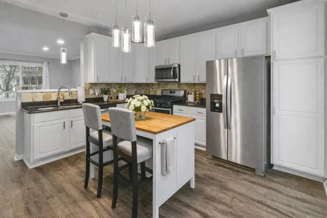 $315,000 | 322 Sherman Avenue, Chesterton, IN 46304