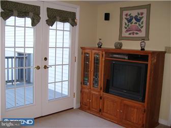 353 West Hoffecker Road Pottstown, PA 19465 - Photo 8 of 12 Family Room
