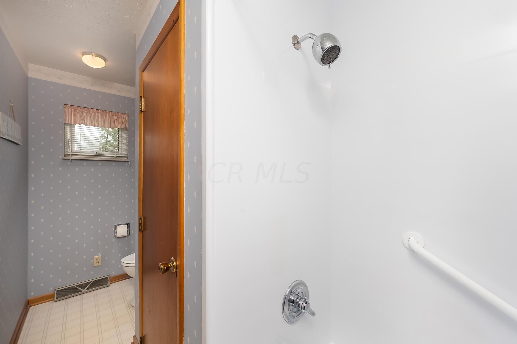 90 Main Road Delaware, OH 43015 - Photo 28 of 46 Hall