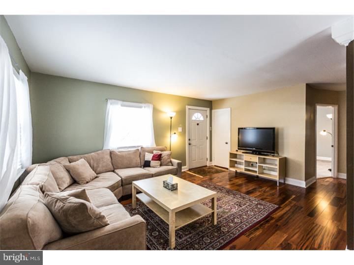 53 Eastwood Road Berwyn, PA 19312 - Photo 3 of 25 Gallery Image 3