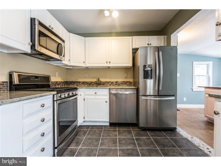 53 Eastwood Road Berwyn, PA 19312 - Photo 7 of 25 Gallery Image 7