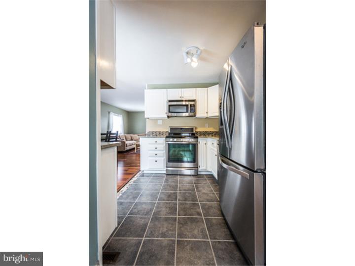 53 Eastwood Road Berwyn, PA 19312 - Photo 8 of 25 Gallery Image 8