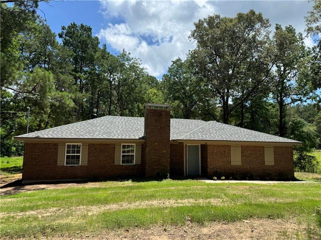 154 Lakeway Road Coushatta, LA 71019 - Photo 1 of 34