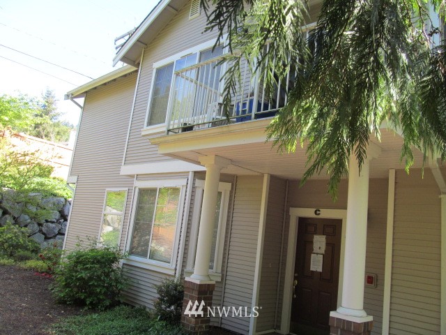 4912 South Talbot Road Renton, WA 98055 - Photo 13 of 16