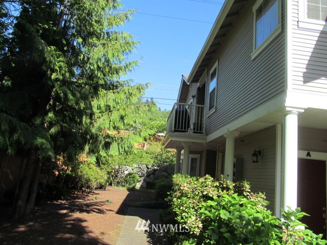 4912 South Talbot Road Renton, WA 98055 - Photo 14 of 16