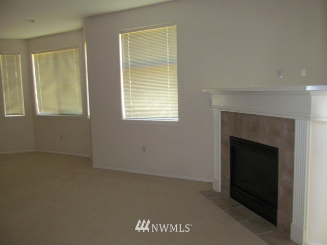 4912 South Talbot Road Renton, WA 98055 - Photo 4 of 16