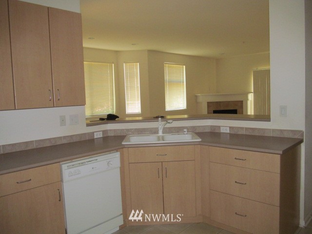 4912 South Talbot Road Renton, WA 98055 - Photo 10 of 16