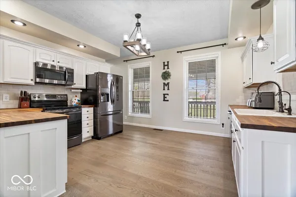 $549,900 | 7195 West 700 North, Fairland, IN 46126