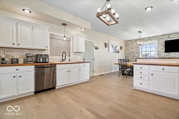 $549,900 | 7195 West 700 North, Fairland, IN 46126