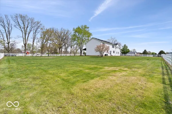 $549,900 | 7195 West 700 North, Fairland, IN 46126