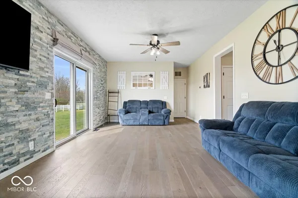 $549,900 | 7195 West 700 North, Fairland, IN 46126