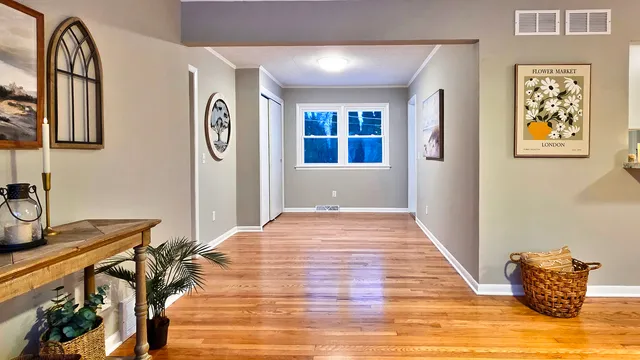 $285,000 | 1509 Pine Street, McHenry, IL 60051