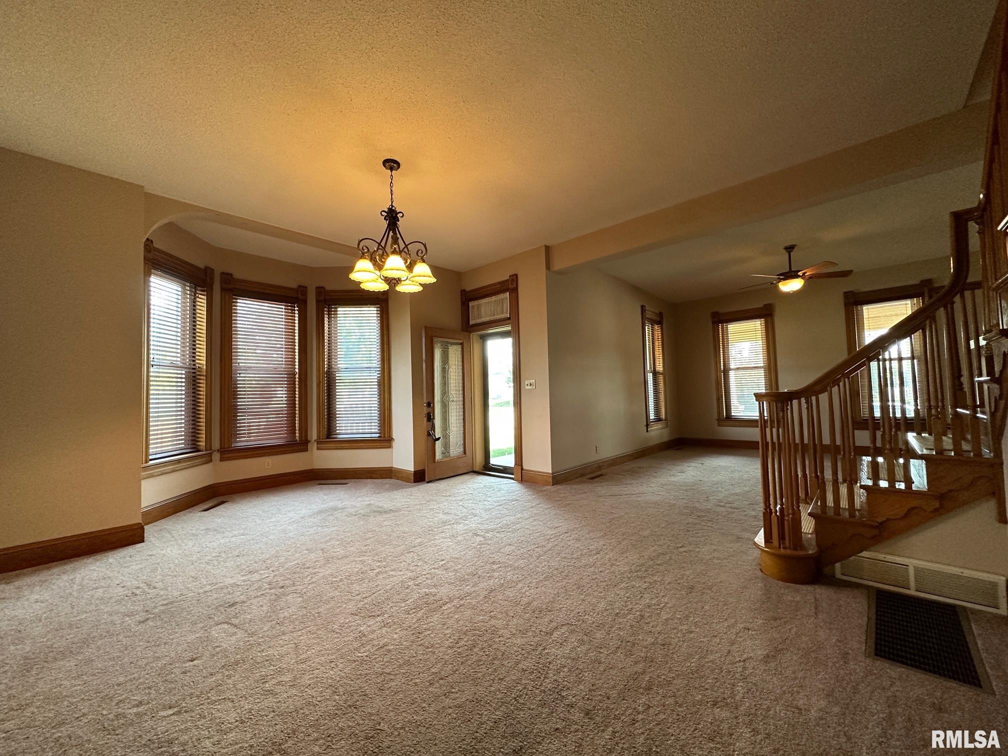 1737 Spring Street Quincy, IL 62301 - Photo 3 of 29