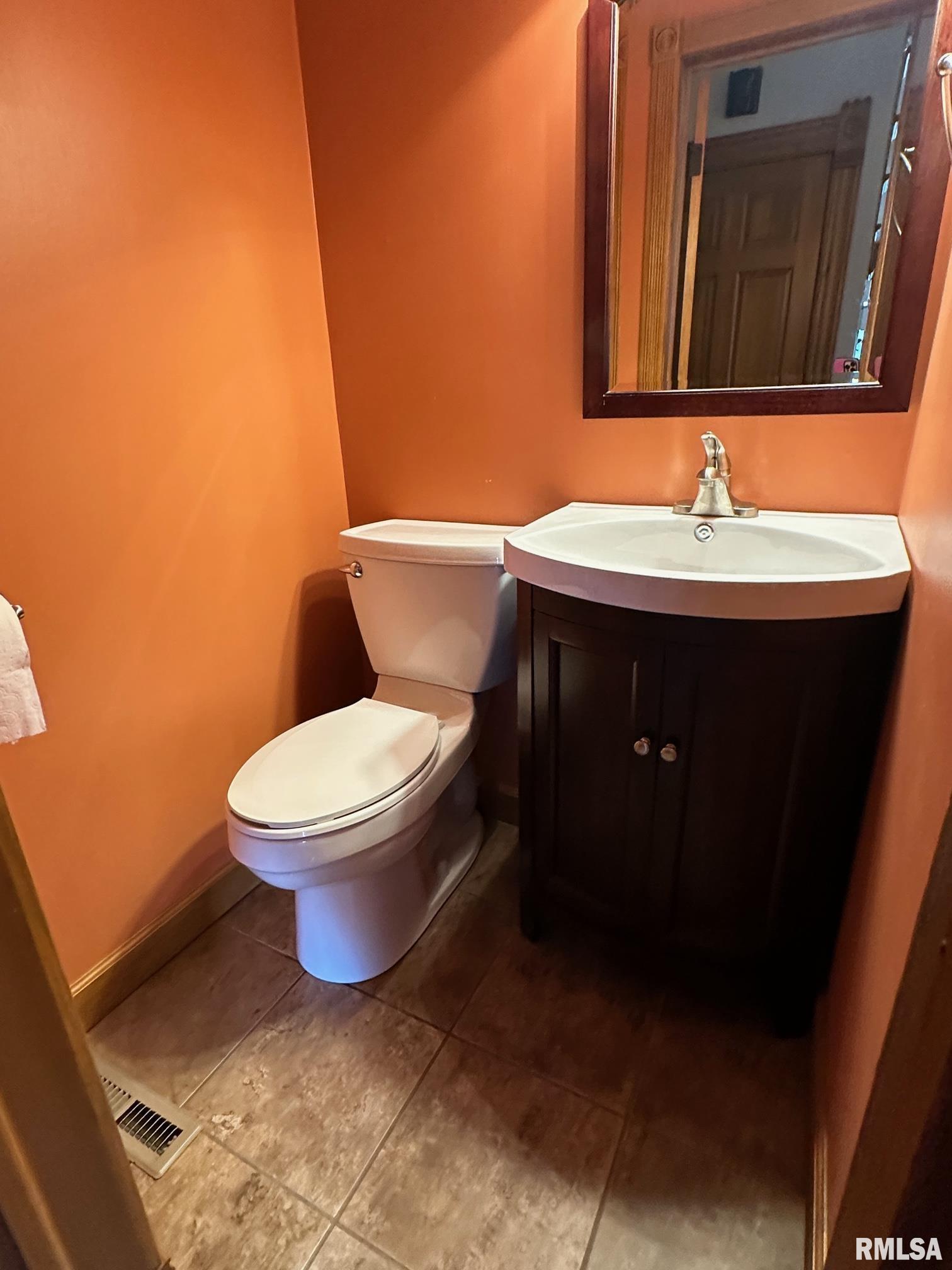 1737 Spring Street Quincy, IL 62301 - Photo 10 of 29