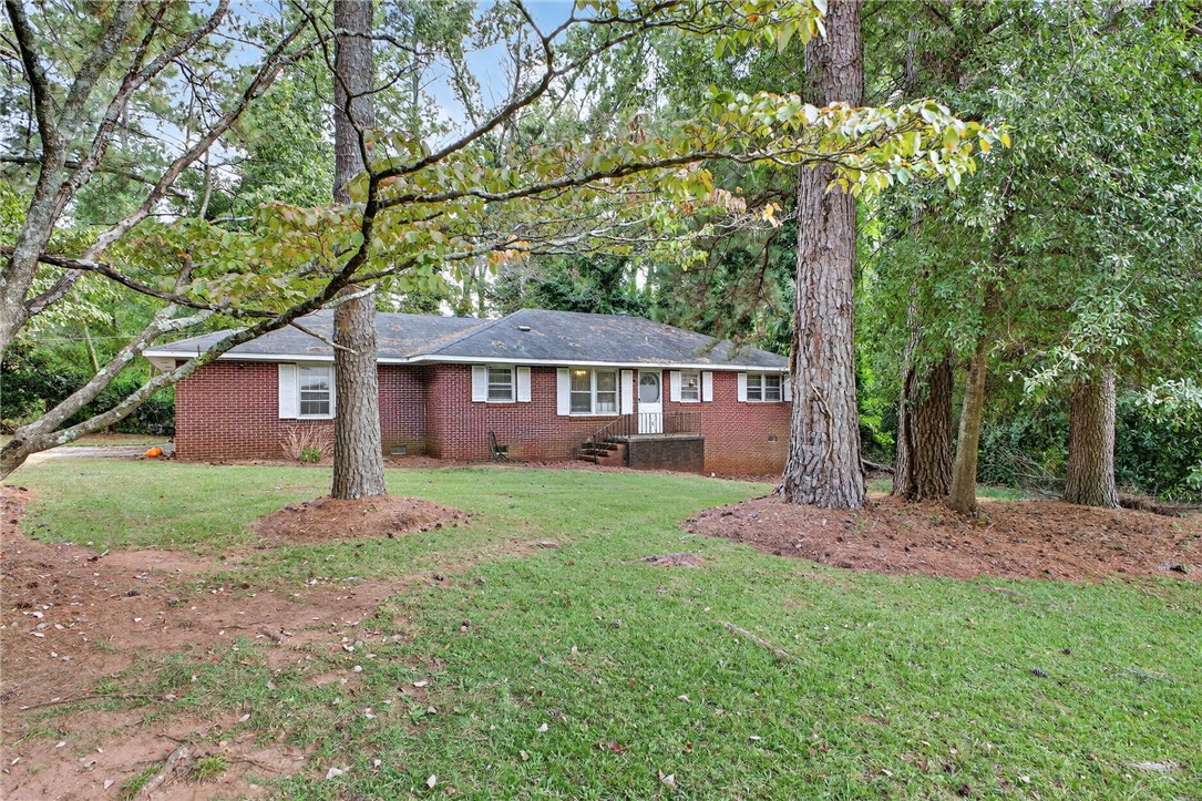 1408 Forest Lane Anderson, SC 29621 - Photo 1 of 43