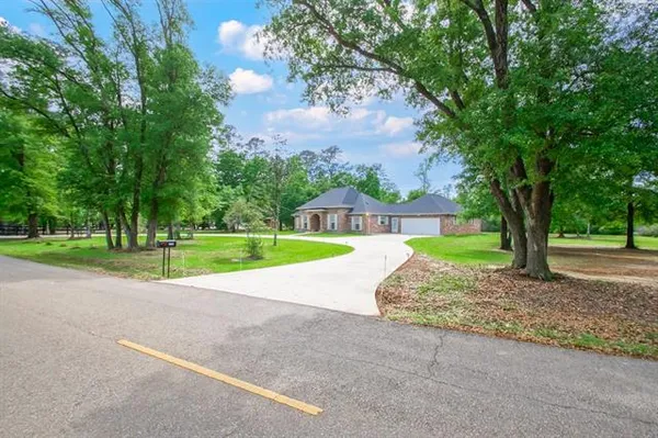 $469,900 | 28264 Heart Of The Forest Boulevard, Folsom, LA 70437