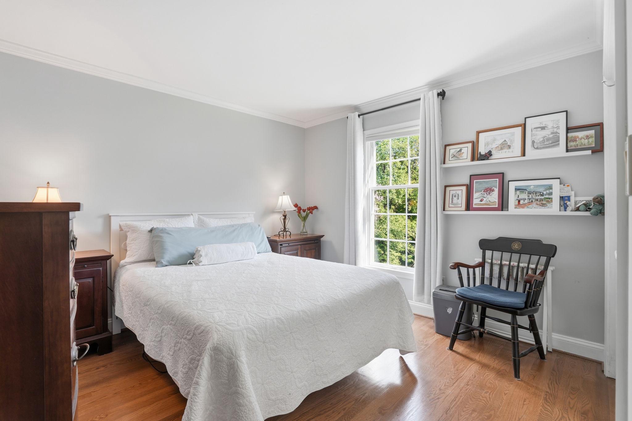 2829 Thornbrook Road Ellicott City, MD 21042 - Photo 22 of 34 Third bedroom