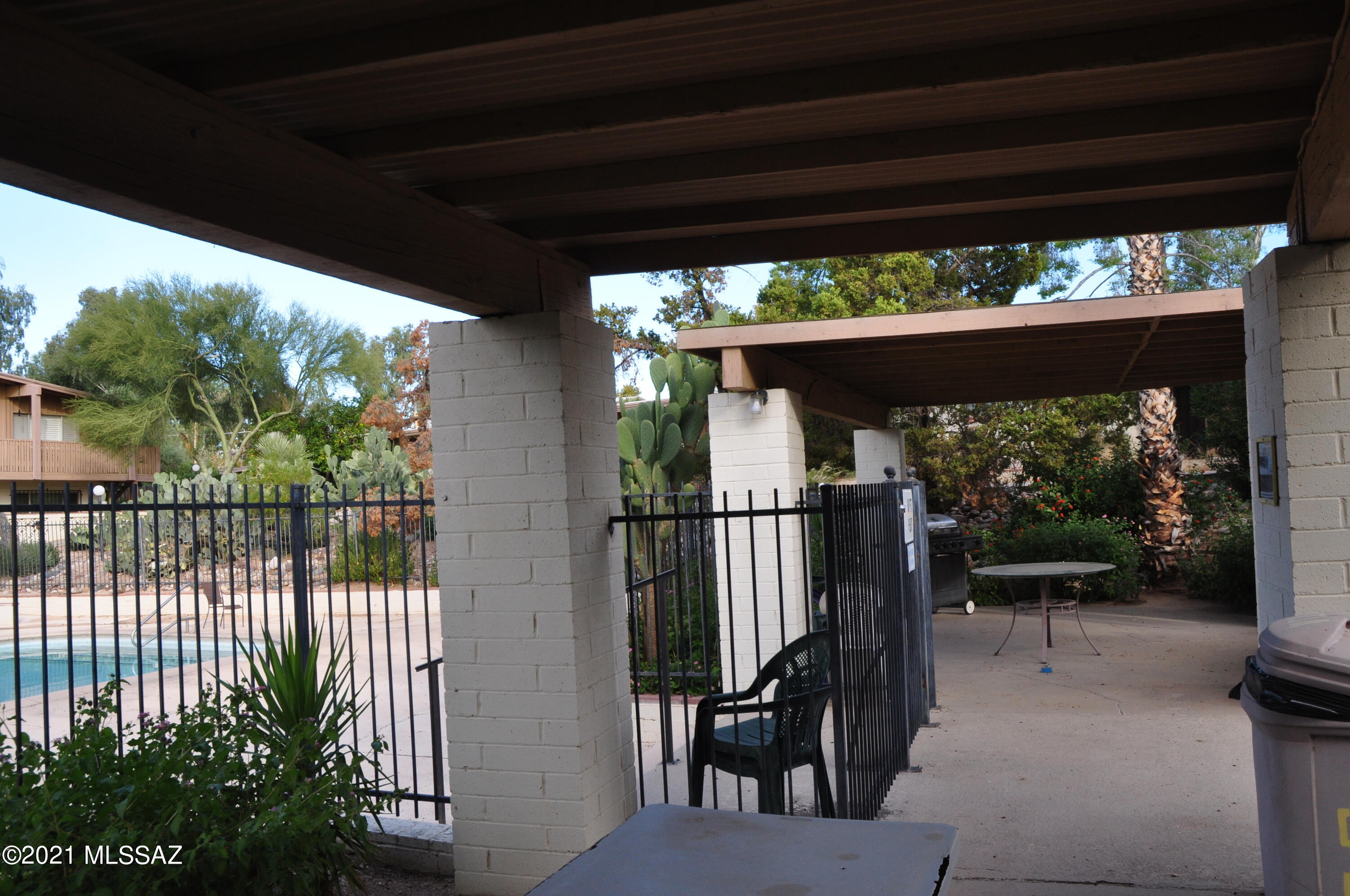 5901 North Oracle Road, Unit 2 Tucson, AZ 85704 - Photo 11 of 19