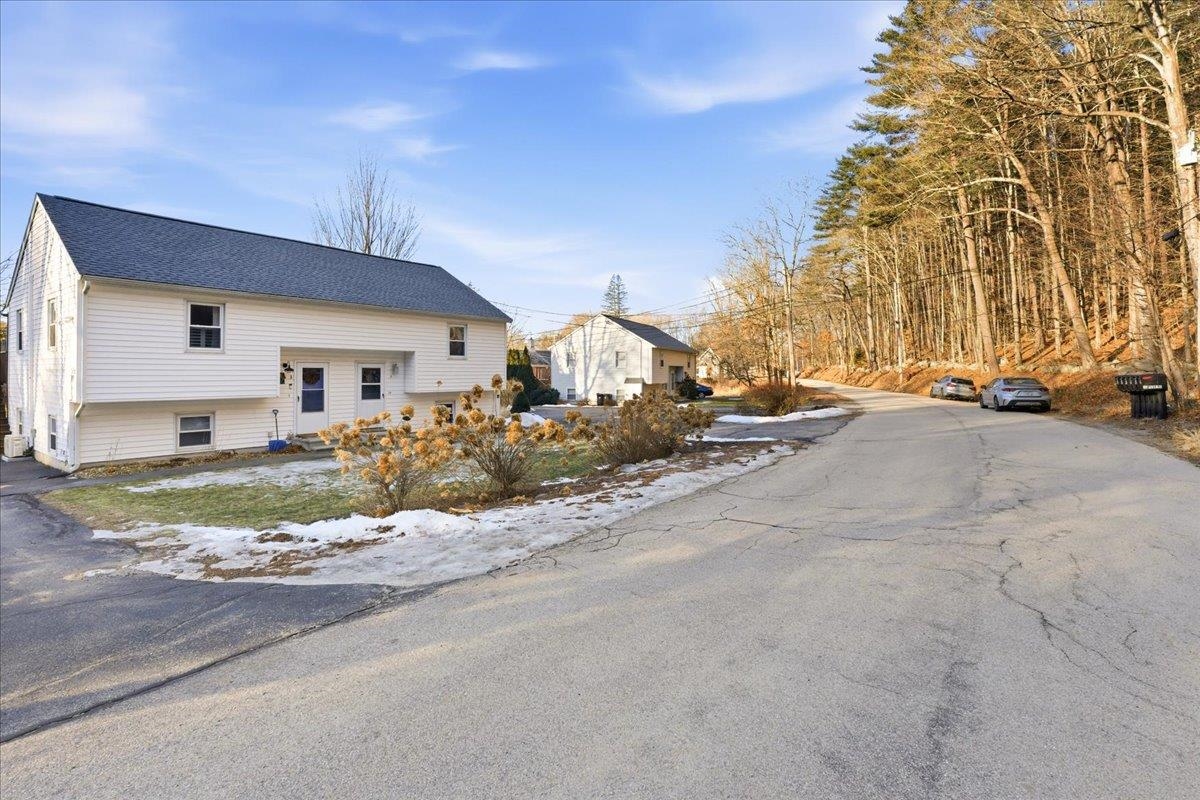 30 Perkins Street, Unit 4 Milford, NH 03055 - Photo 32 of 39